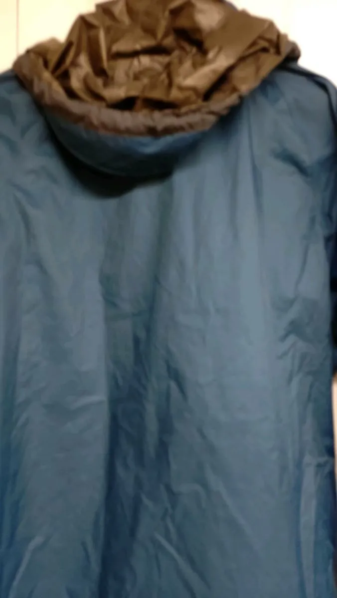 Berghaus Gore-Tex Waterproof Jacket. - Image 2