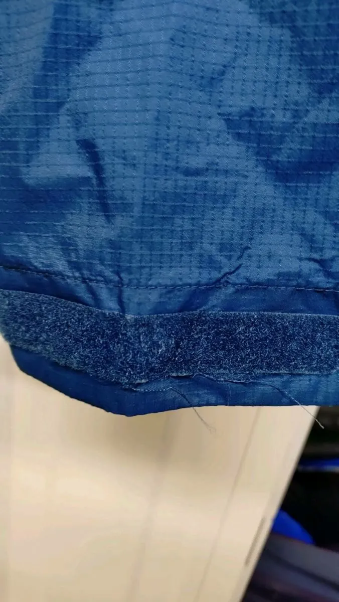 Berghaus Gore-Tex Waterproof Jacket. - Image 4