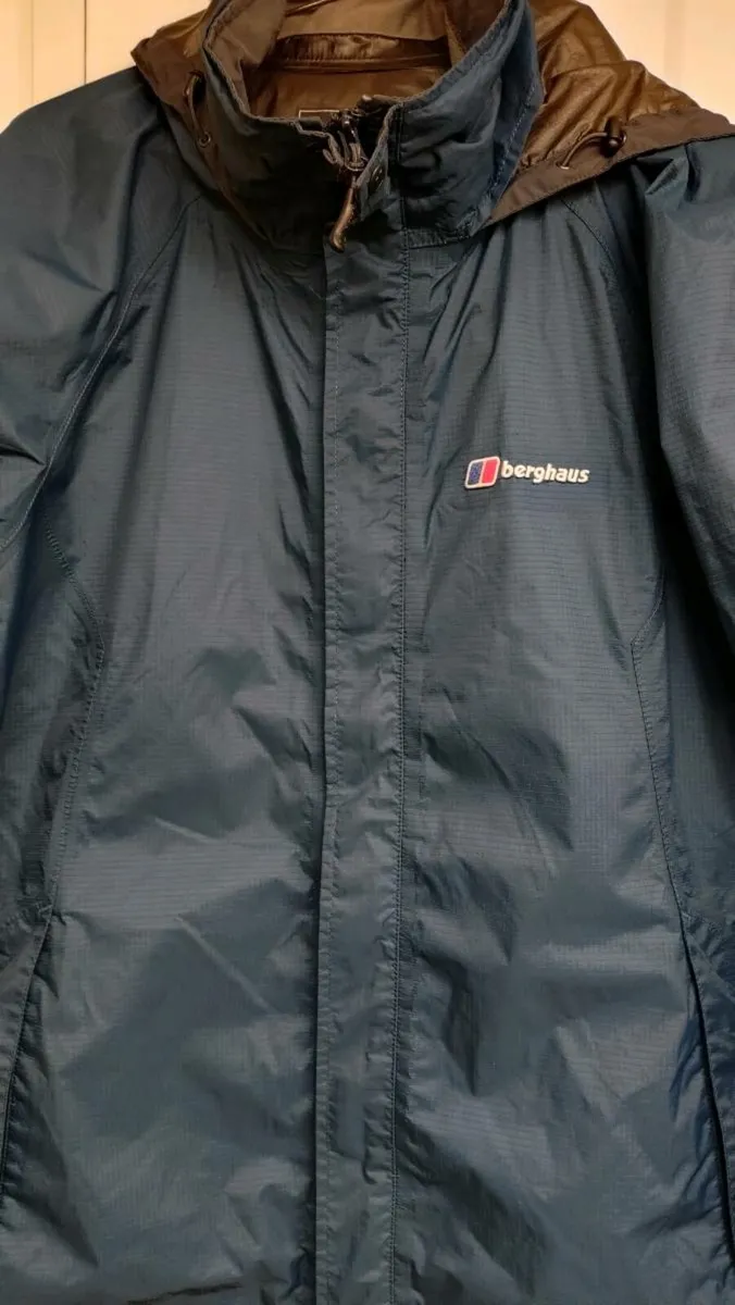 Berghaus Gore-Tex Waterproof Jacket. - Image 1