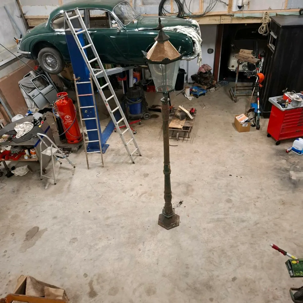 Old style outdoor lamps - Image 1