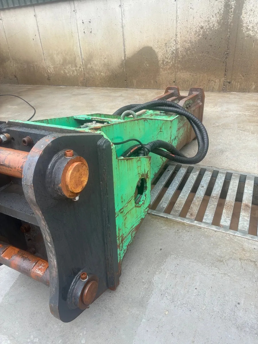 Rock breaker - Image 2