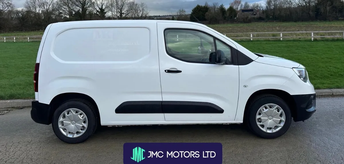 Opel Combo 2020 Low Mileage - Image 4