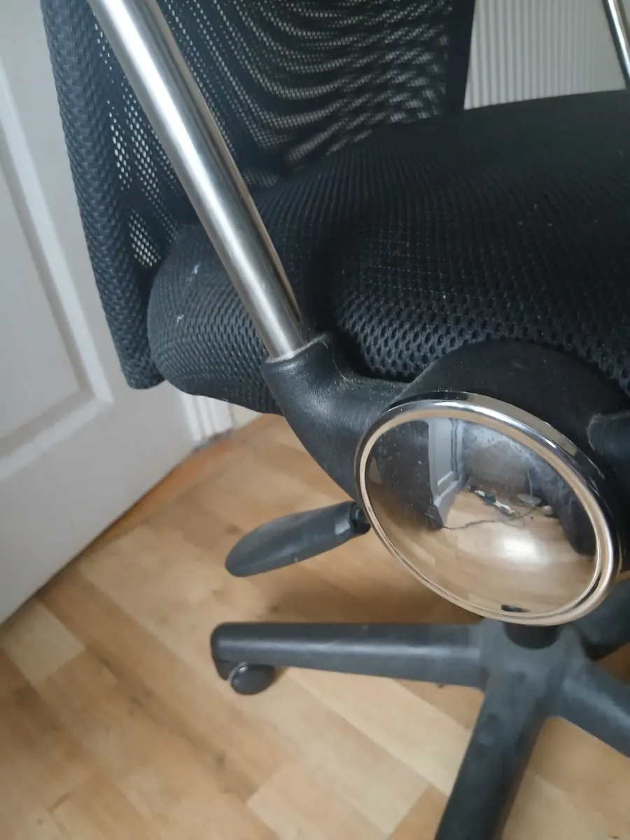 Office/Computer Chair - Image 4