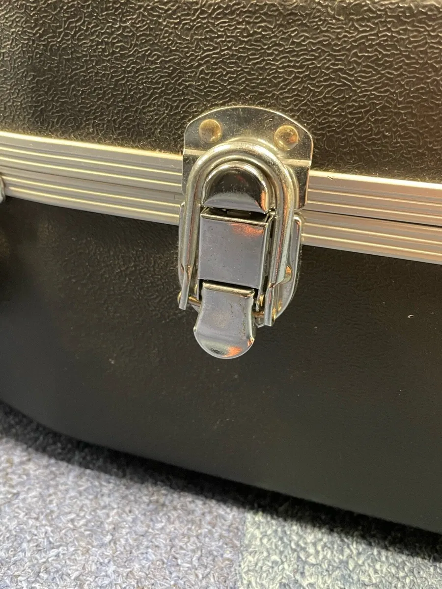 TGI Classical Guitar Hardcase - Image 3