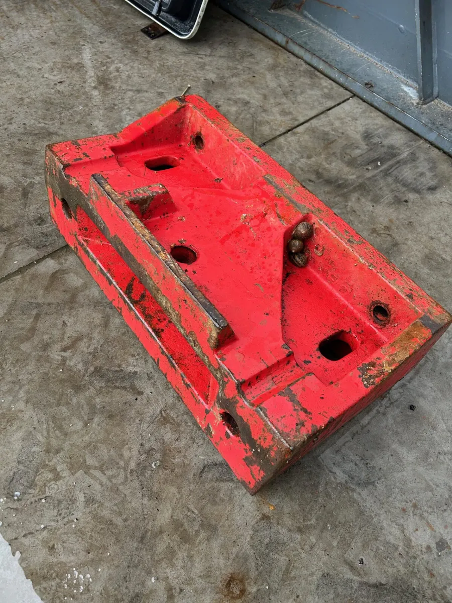 Case CX / MC Cornick Weight Block - Image 2