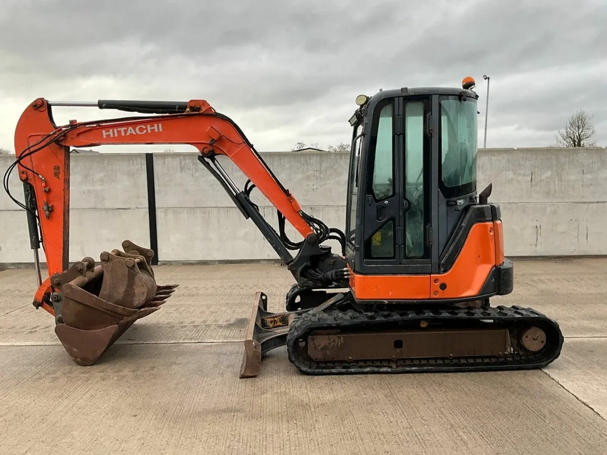 HITACHI ZX52U-3 5.2 TON MIDI DIGGER - Image 4