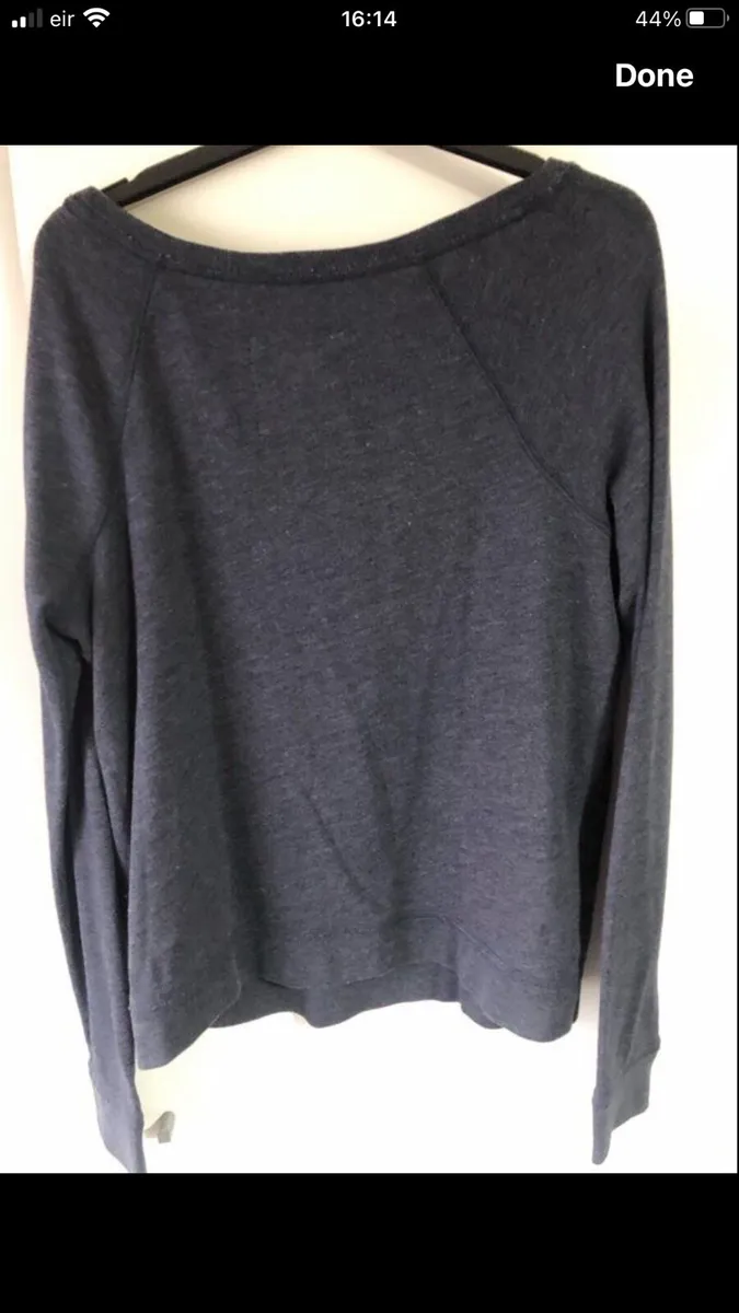 Ladies Hollister sweater size M €5 - Image 2