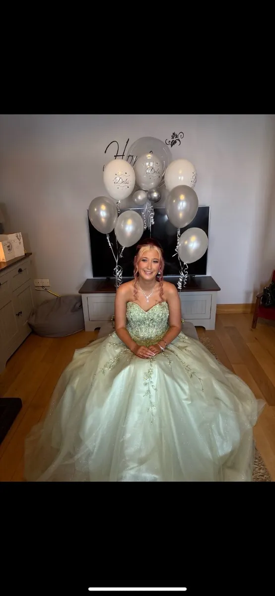 Debs dress - Image 2