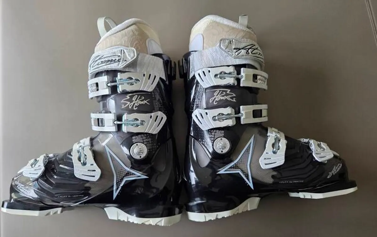 Atomic Womens Ski Boots (size 25.0, EU 39/40) - Image 2