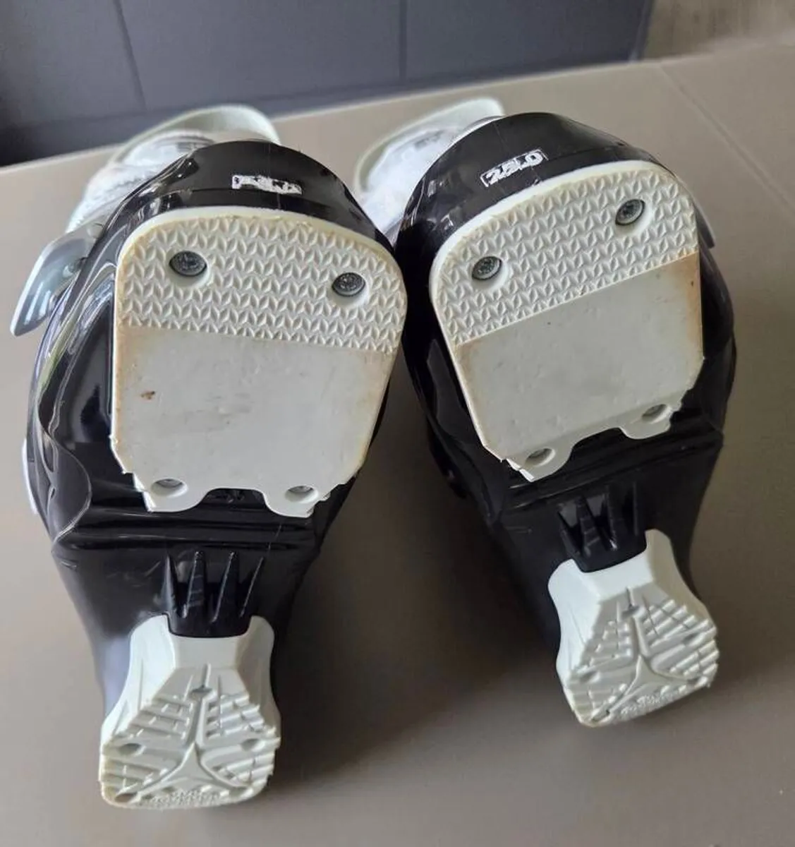 Atomic Womens Ski Boots (size 25.0, EU 39/40) - Image 3