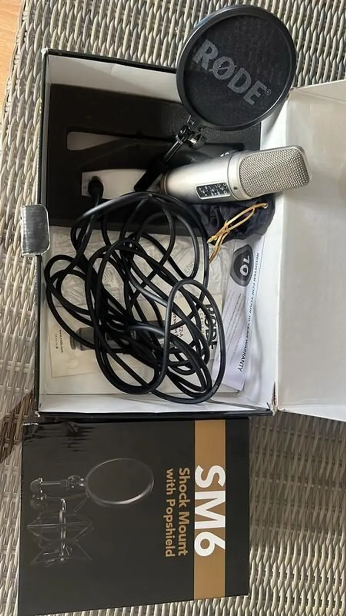 RODE NT2-A Studio Solution Barely Used Boxed! - Image 2