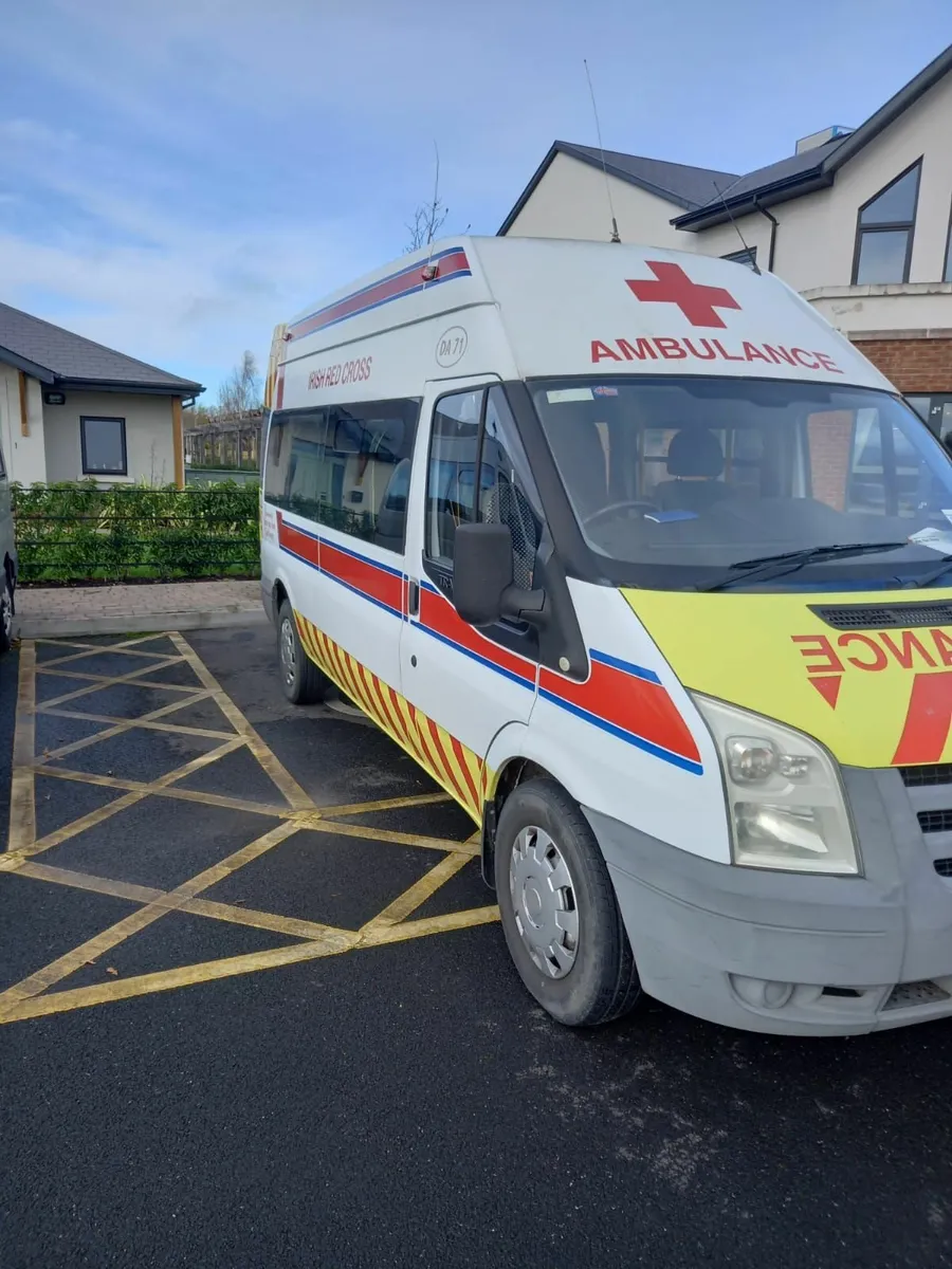 Ford Transit minibus 2007 - Image 2