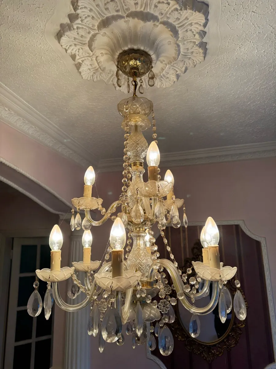 Chandelier crystal - excellent condition - Image 1