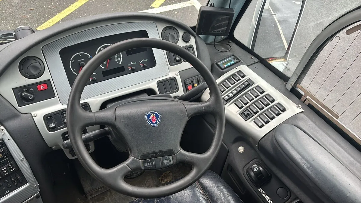 07 Scania 51 seater - Image 3