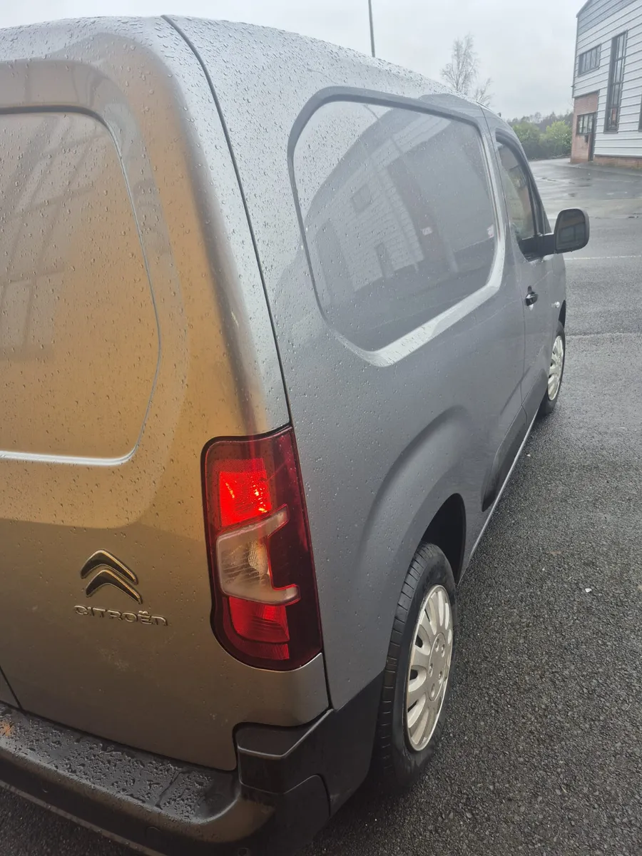 Citroen Berlingo 2021 - Image 3