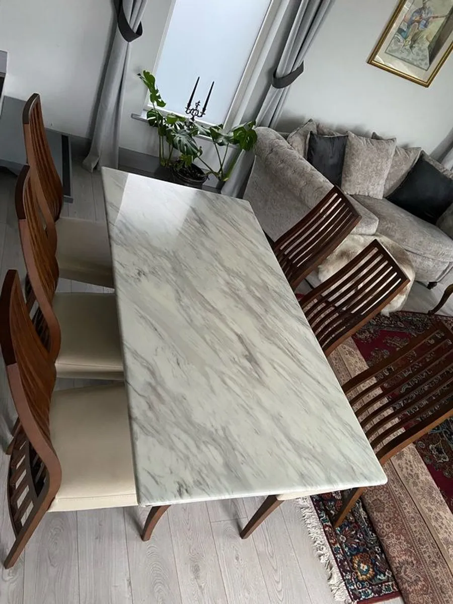 Dining Table with 6 matching chairs - Image 3