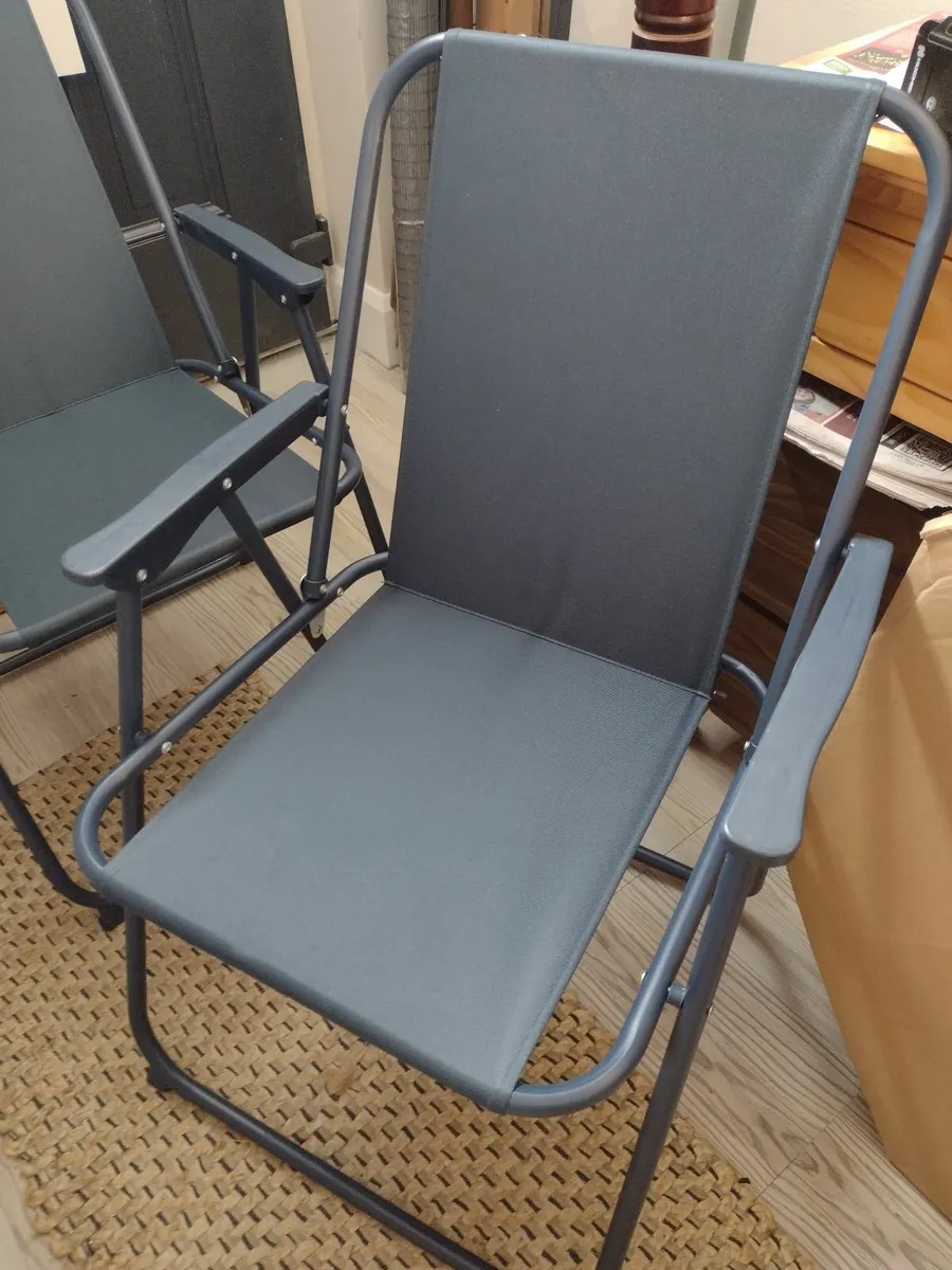 Brand new foldup garden/patio chairs - Image 1