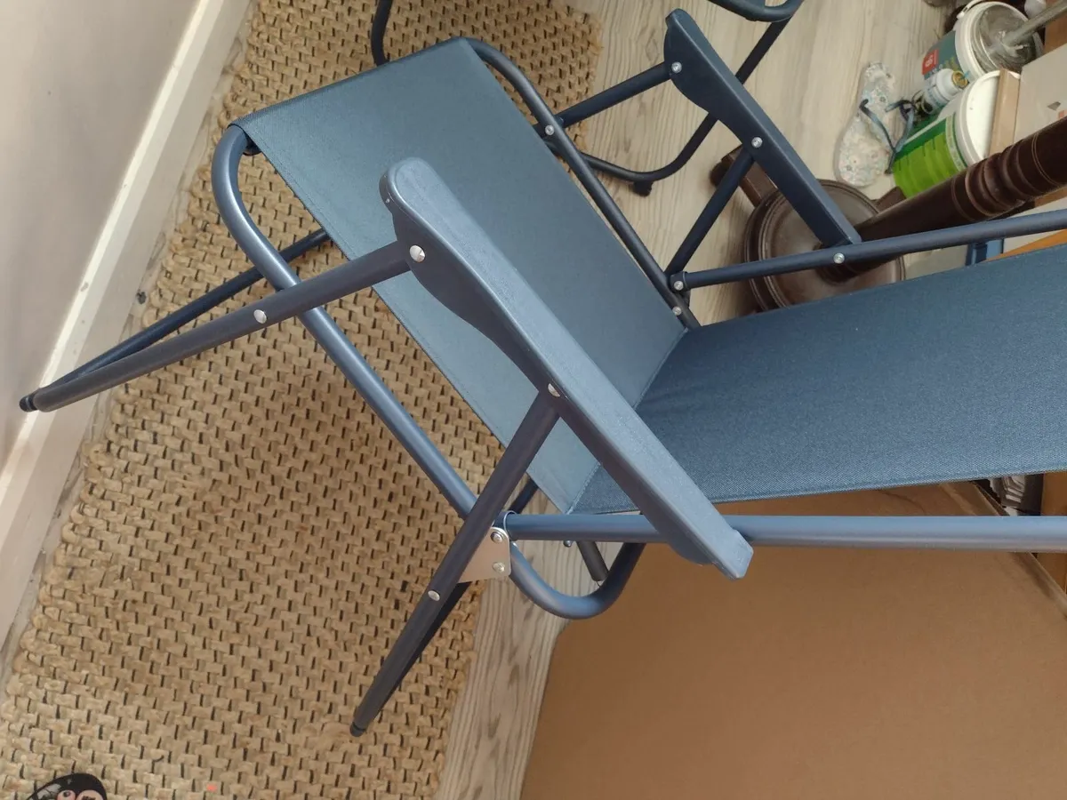 Brand new foldup garden/patio chairs - Image 4