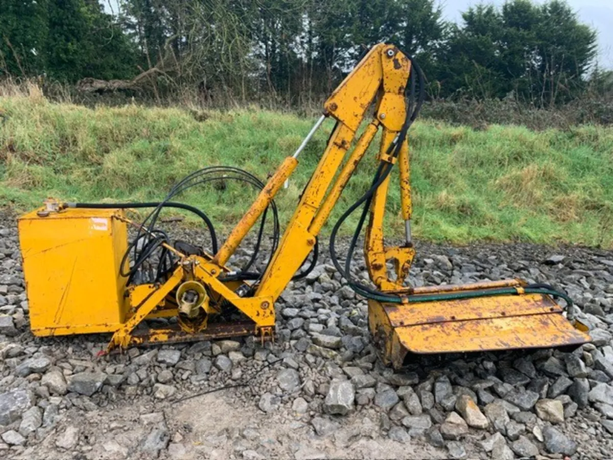 BOMFORD B435 FARMTRIM HEDGER - Image 1