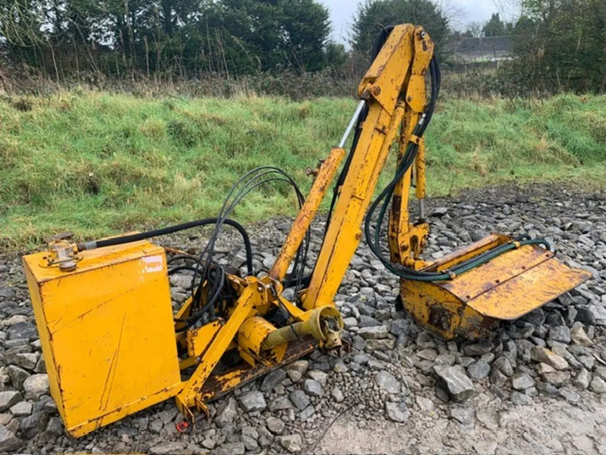 BOMFORD B435 FARMTRIM HEDGER - Image 2