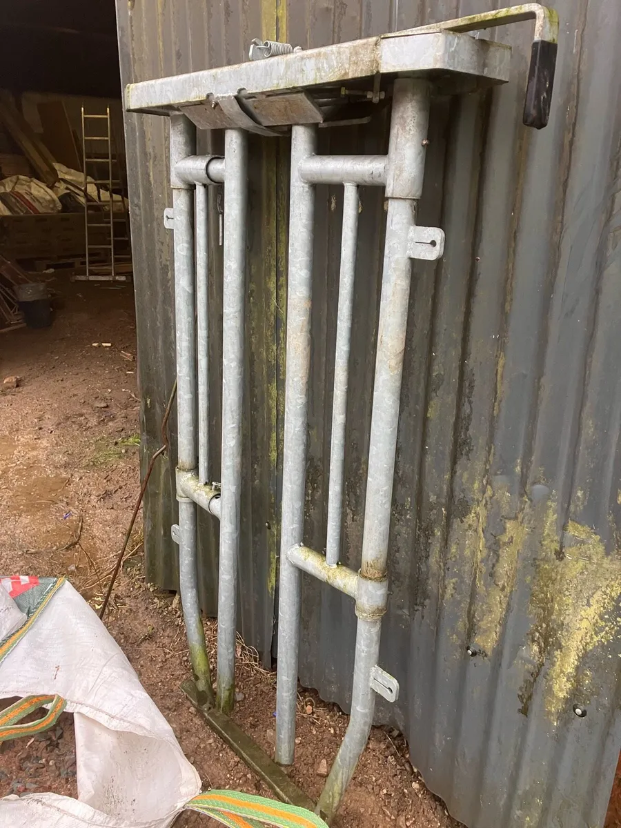 Crush gate ( semi auto magic )