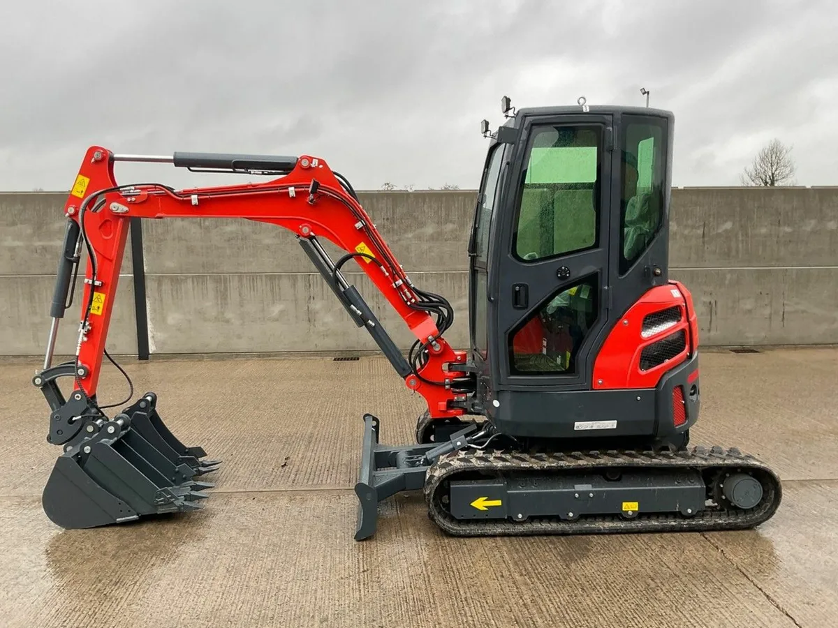 3.5 TON MIDI EXCAVATOR - Image 3
