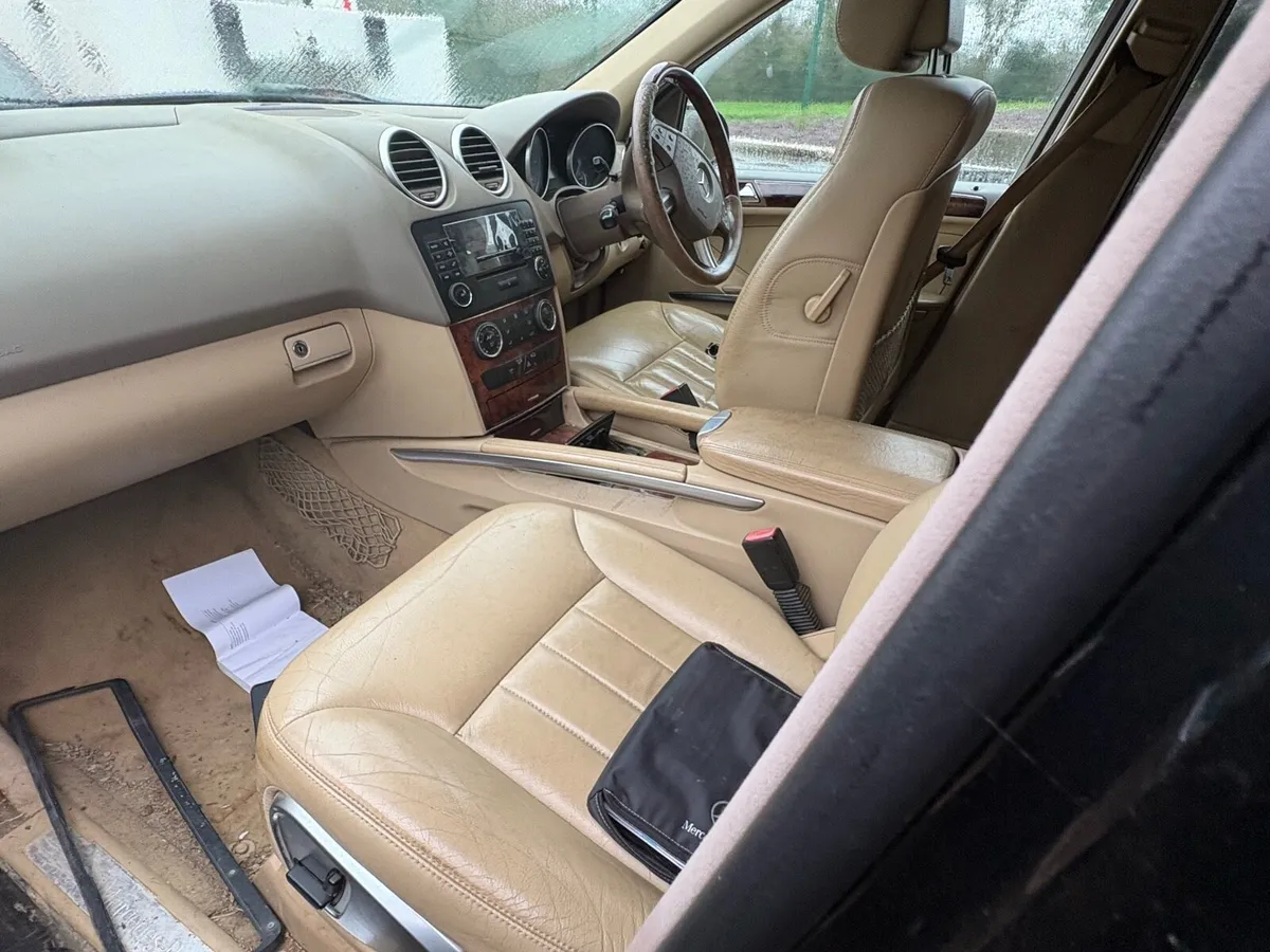 2006 Mercedes Ml350d breaking for parts - Image 4