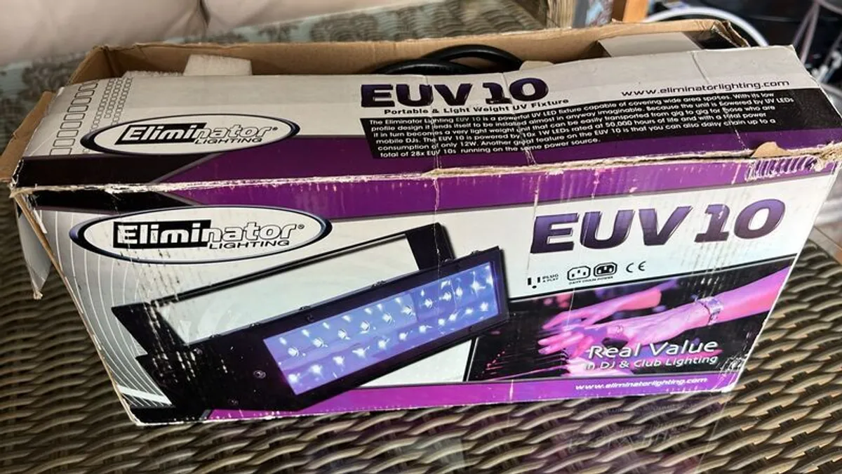 EUV-10 Eliminator Blacklight UV Light  Boxed - Image 1