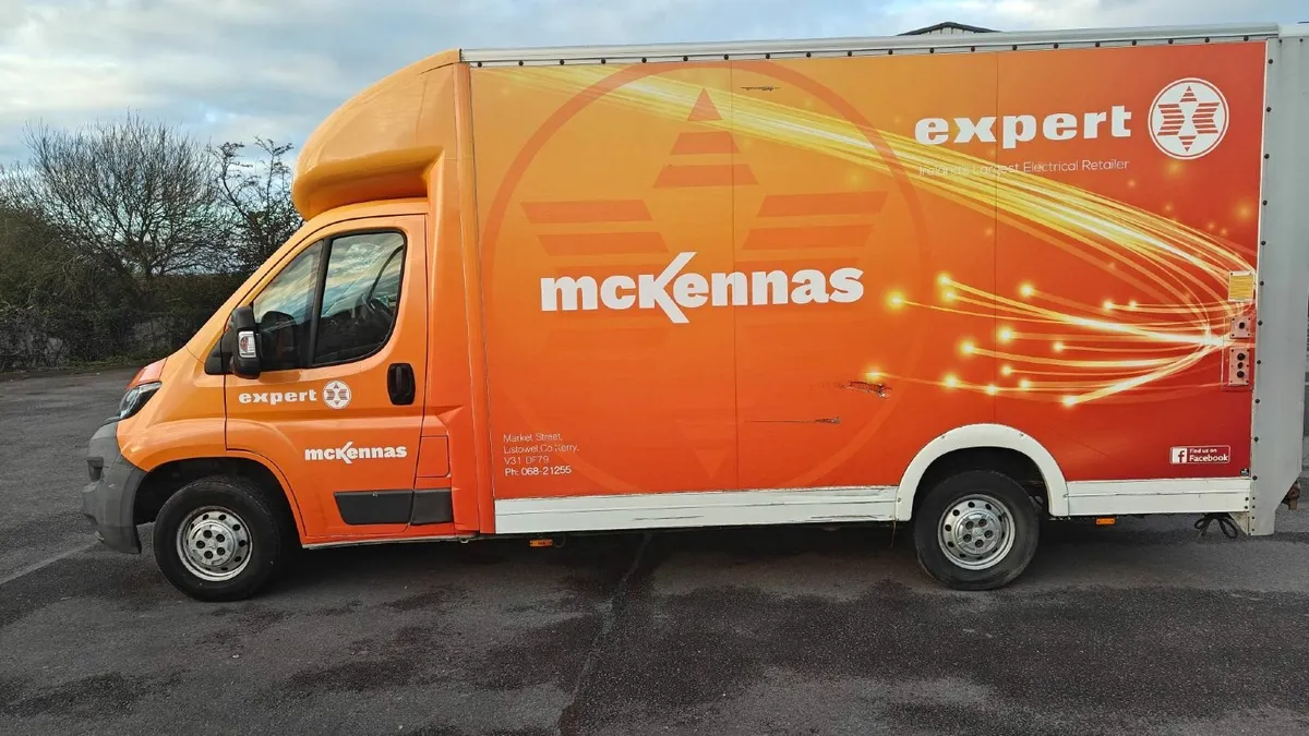 Peugeot Boxer Van 2015 Luton Tail Lift Low Loader - Image 3