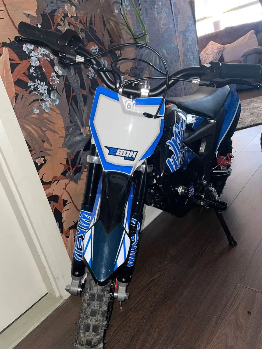 Electric scrambler bike - Image 1