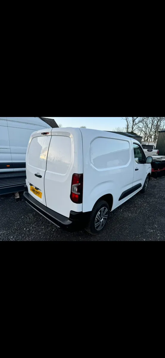 2020 Citreon Berlingo For breaking. - Image 3