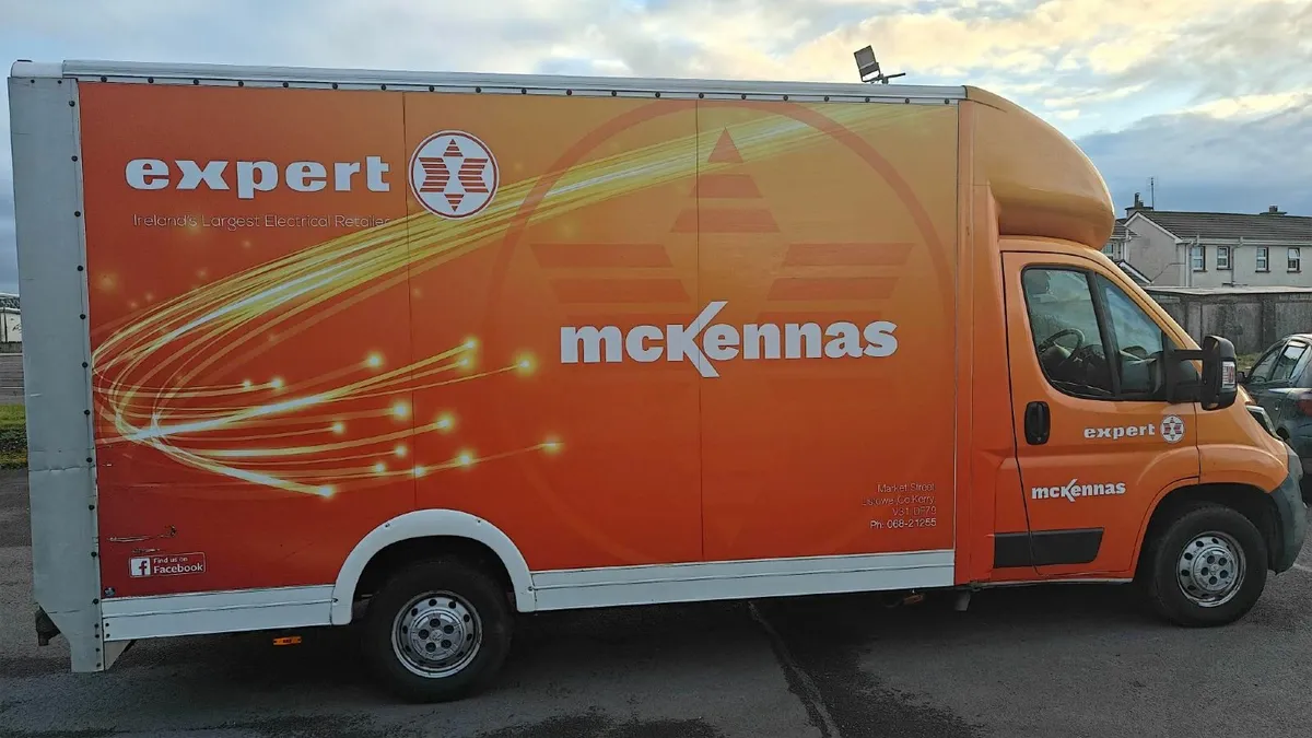 Peugeot Boxer Van 2015 Luton Tail Lift Low Loader - Image 1