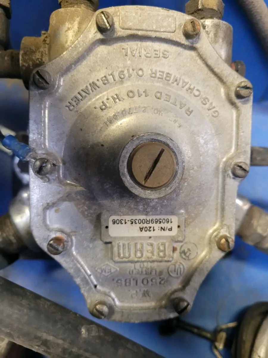 Gas carburetor kit for forklift - Image 3