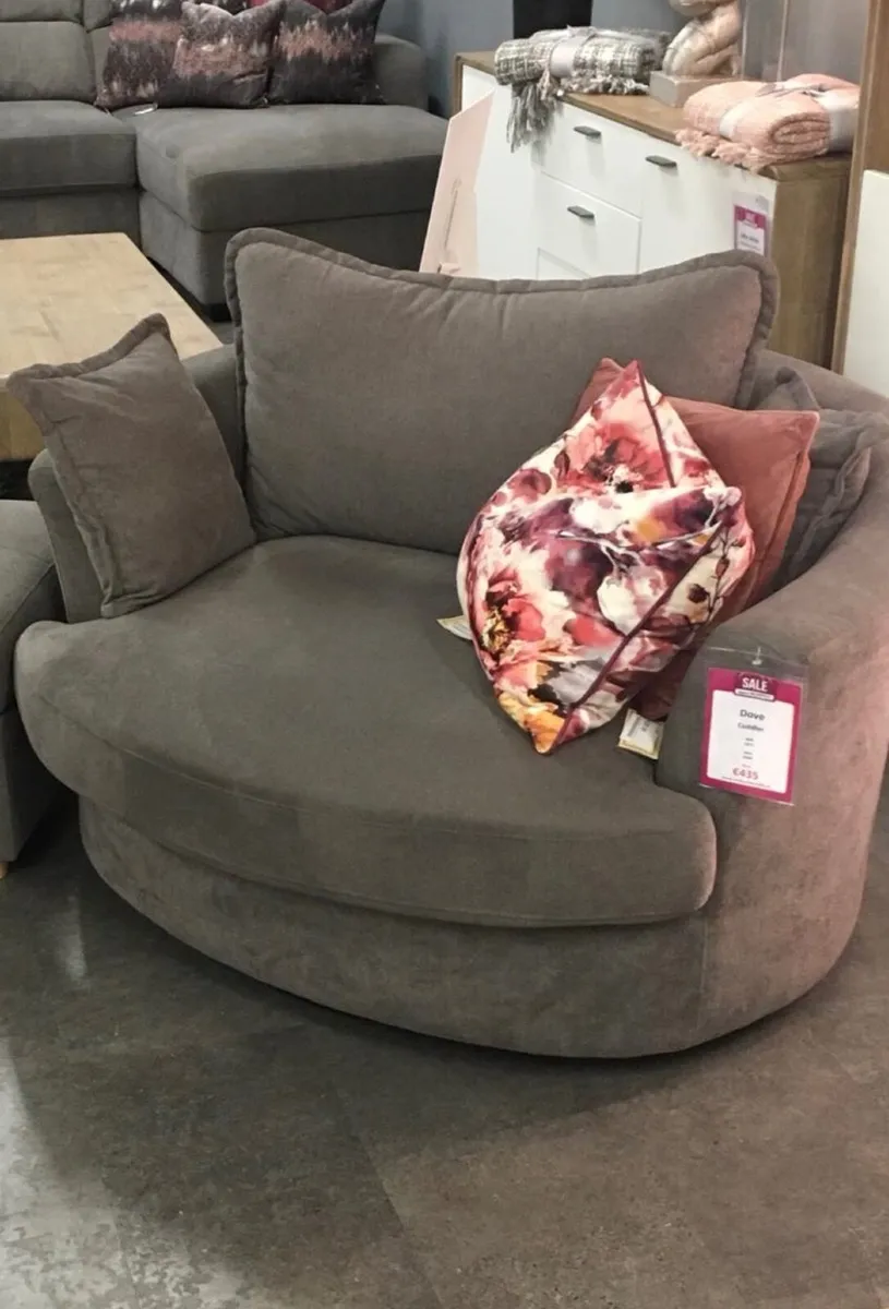 Sofa and chair - Image 3