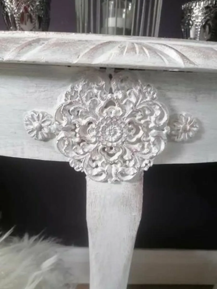 Sonville House Decorative Console Table - Image 4