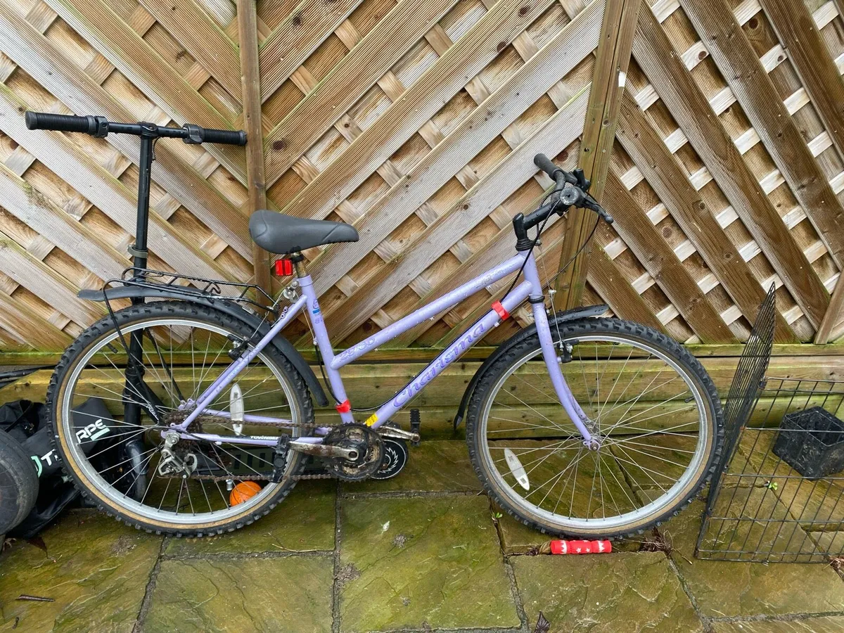 Lady’s bike - Image 1