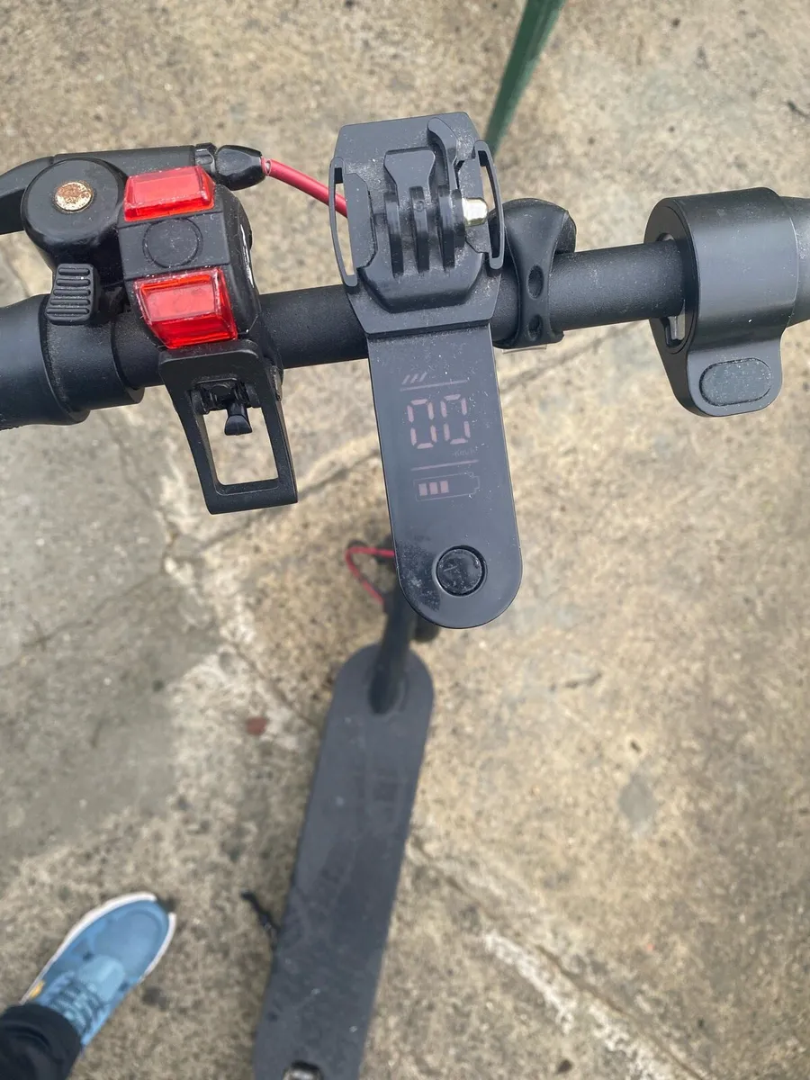Electric scooter - Image 3