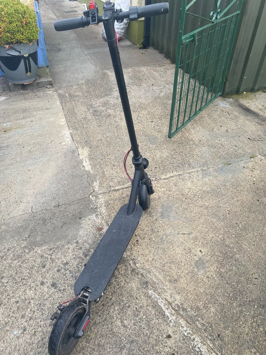Electric scooter - Image 4