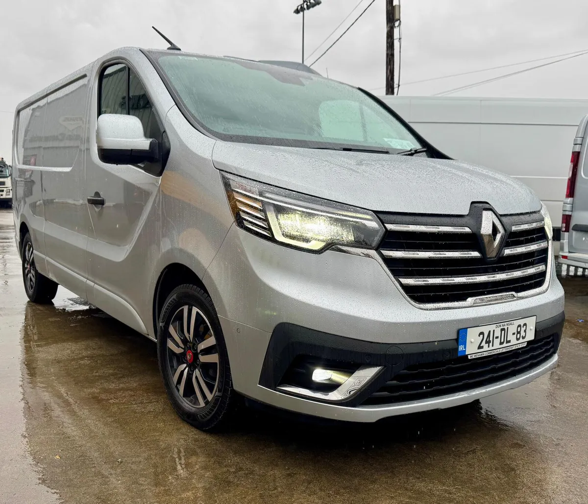 Renault Trafic 2024 Automatic - Image 2