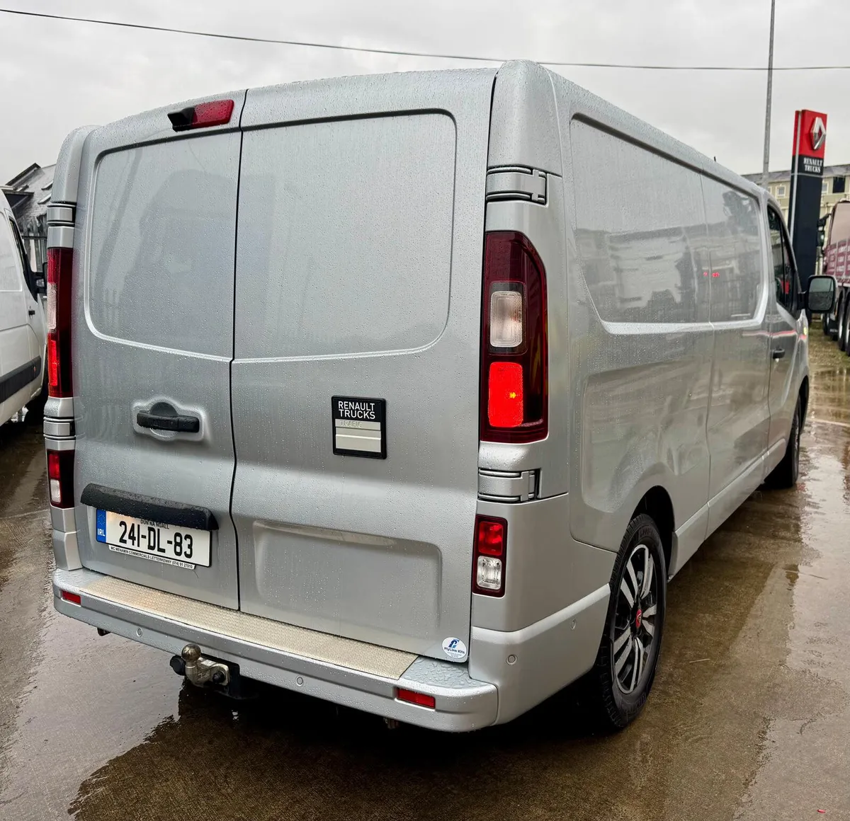 Renault Trafic 2024 Automatic - Image 3