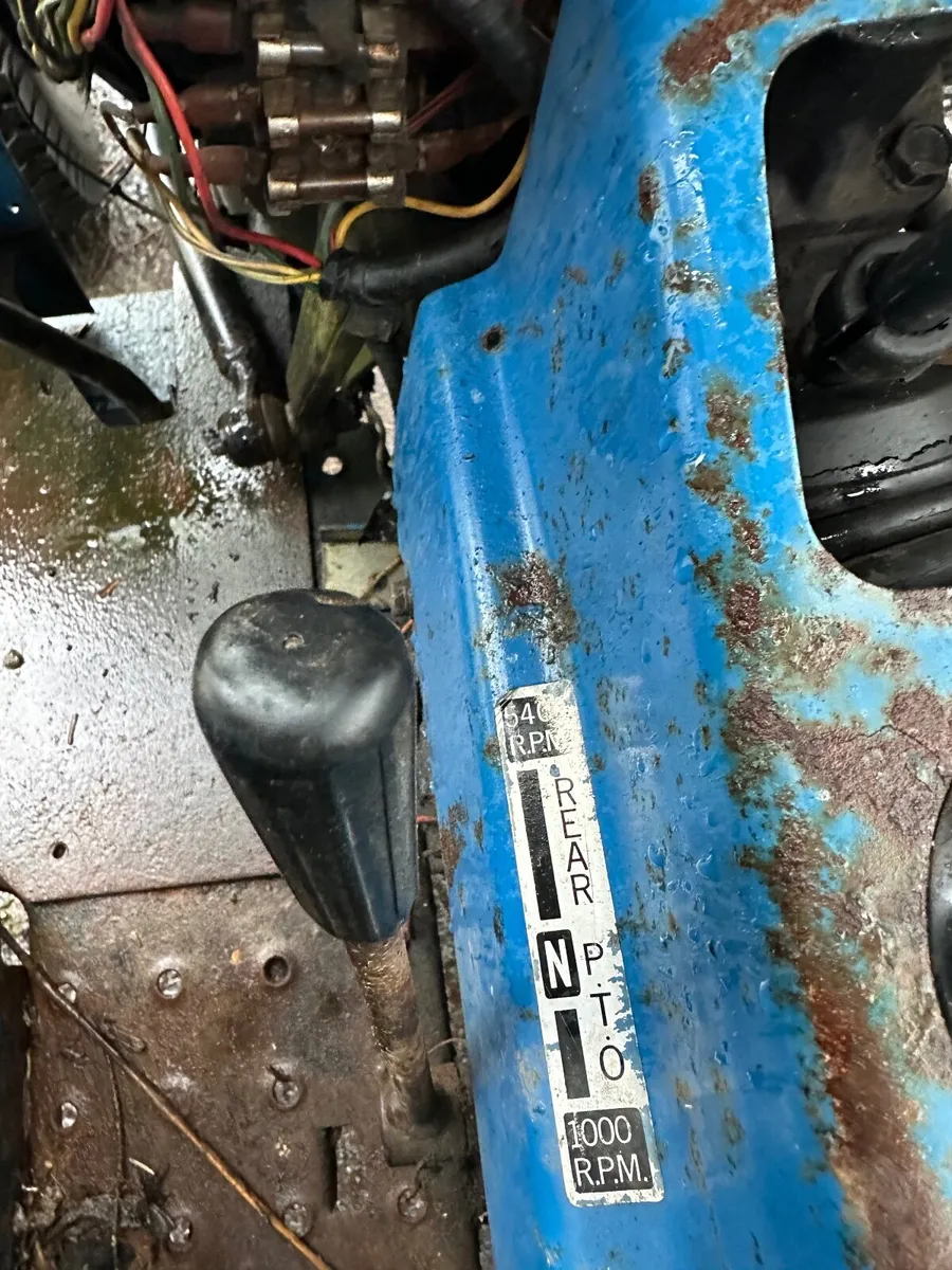 Iseki tractor - Image 2