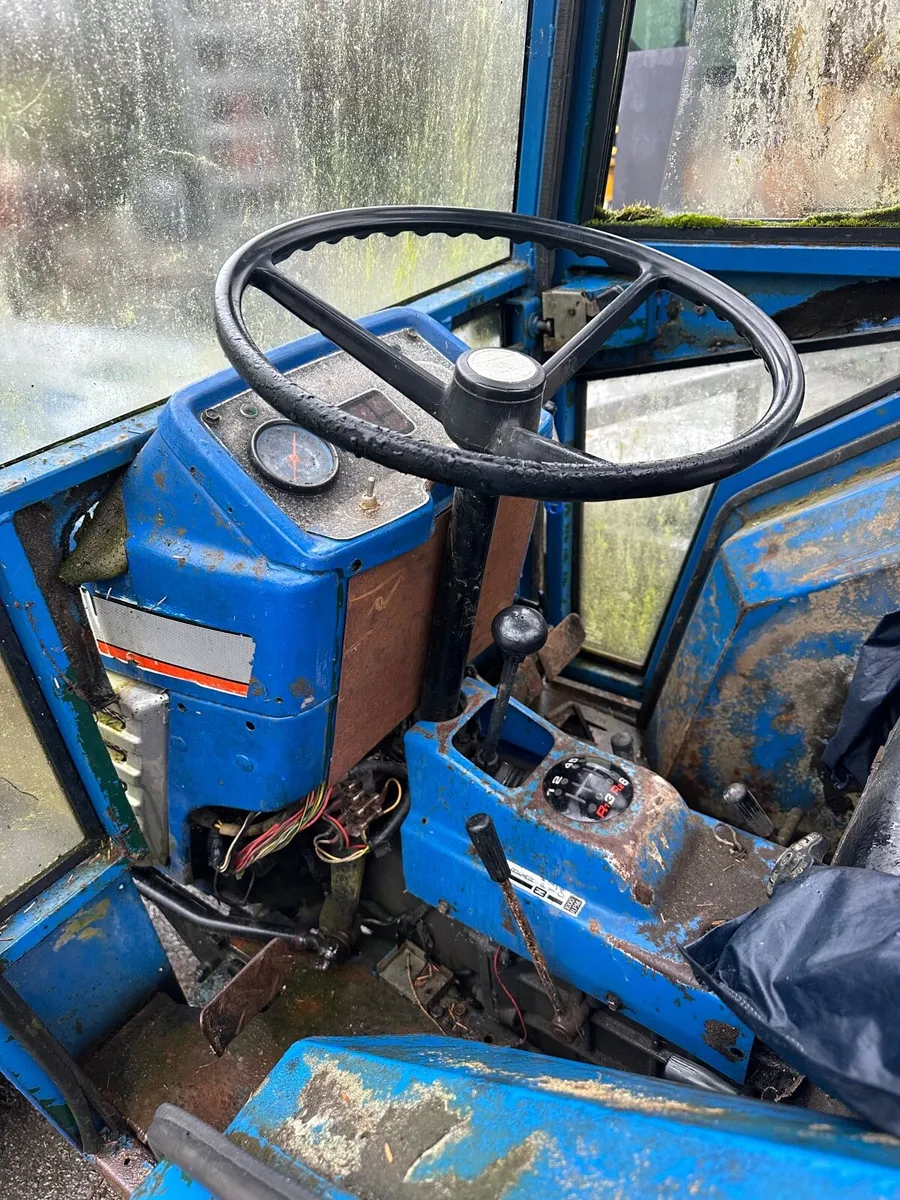 Iseki tractor - Image 4