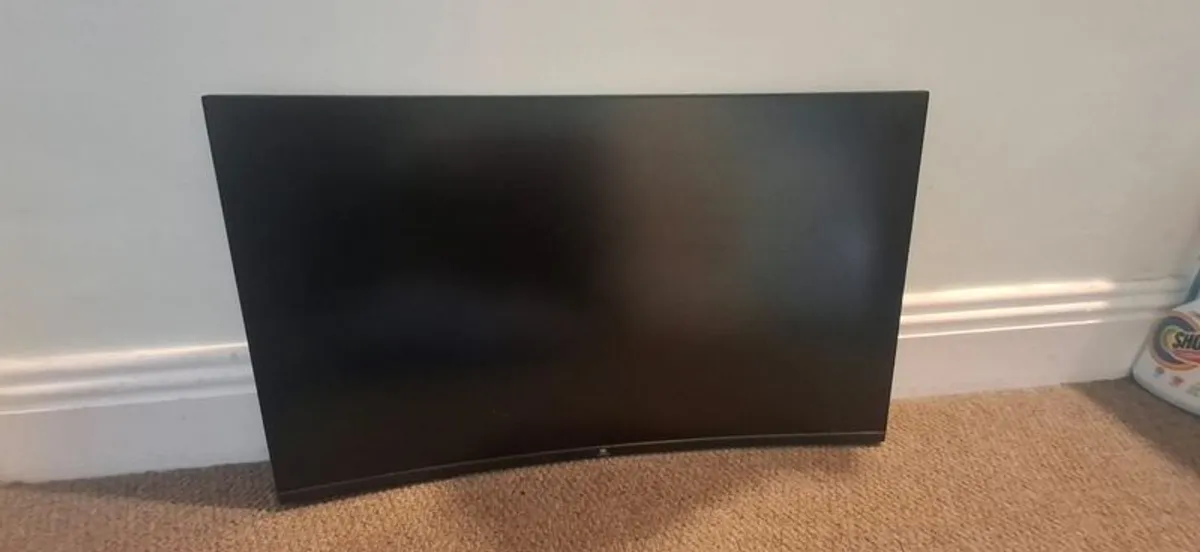 240hz 1080p curved 27" Z-Edge monitor - Image 1