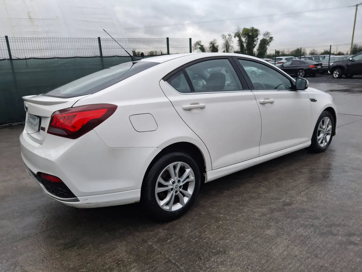 2015 MG 6  Light Damage - Image 3