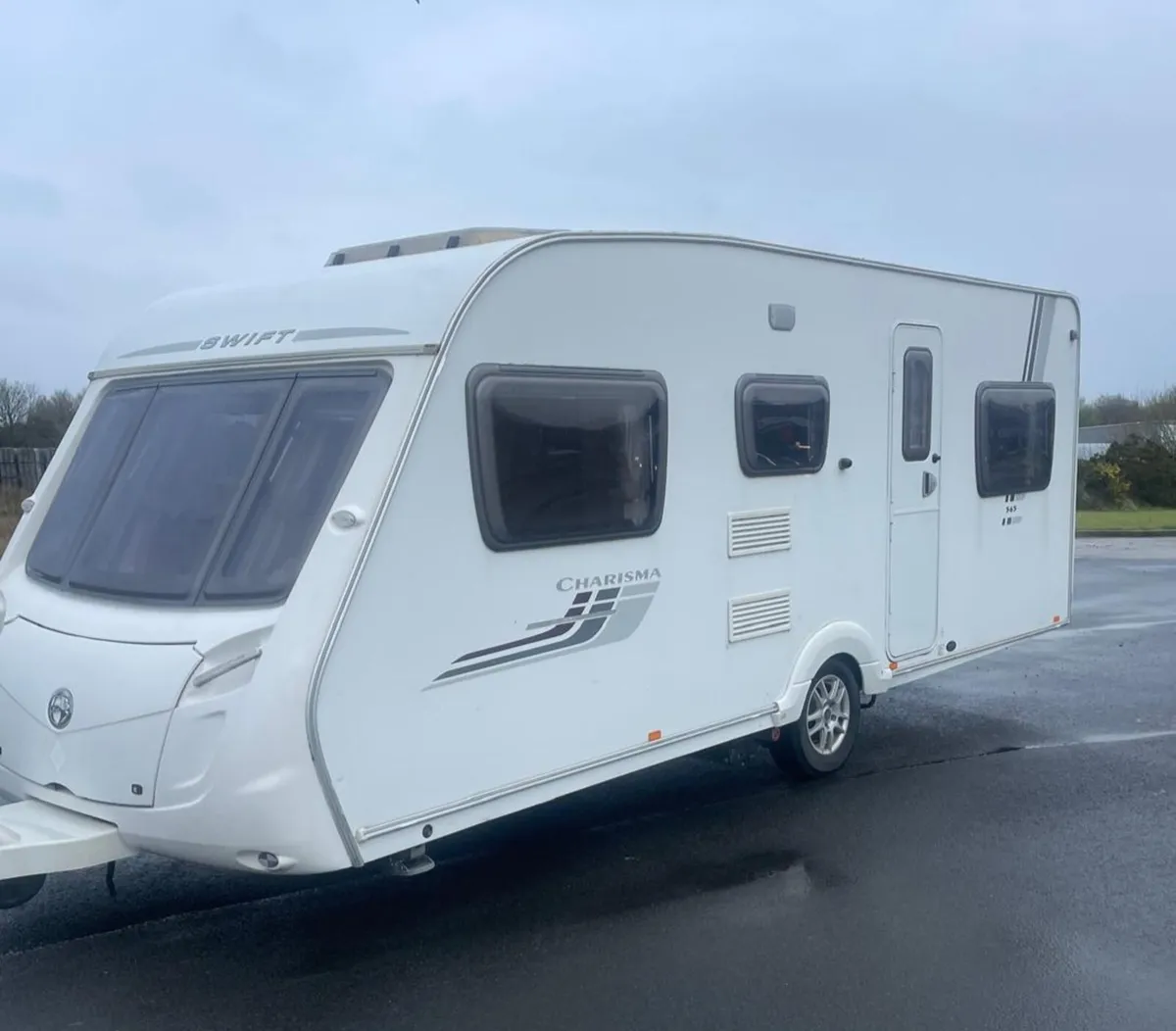 2011 Swift 6/7 berth with remote mover and Awning - Image 2