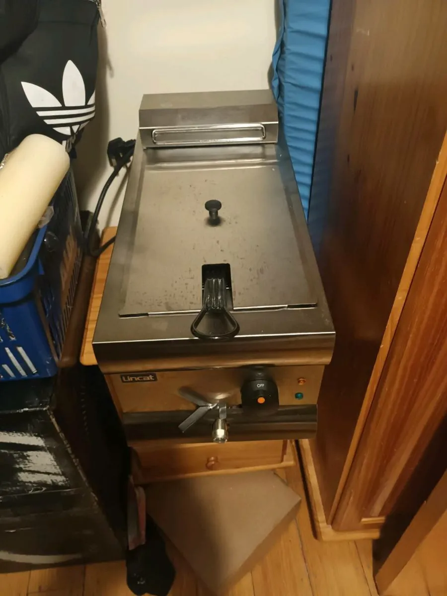 Lincat df66 and df33 fryer - Image 4