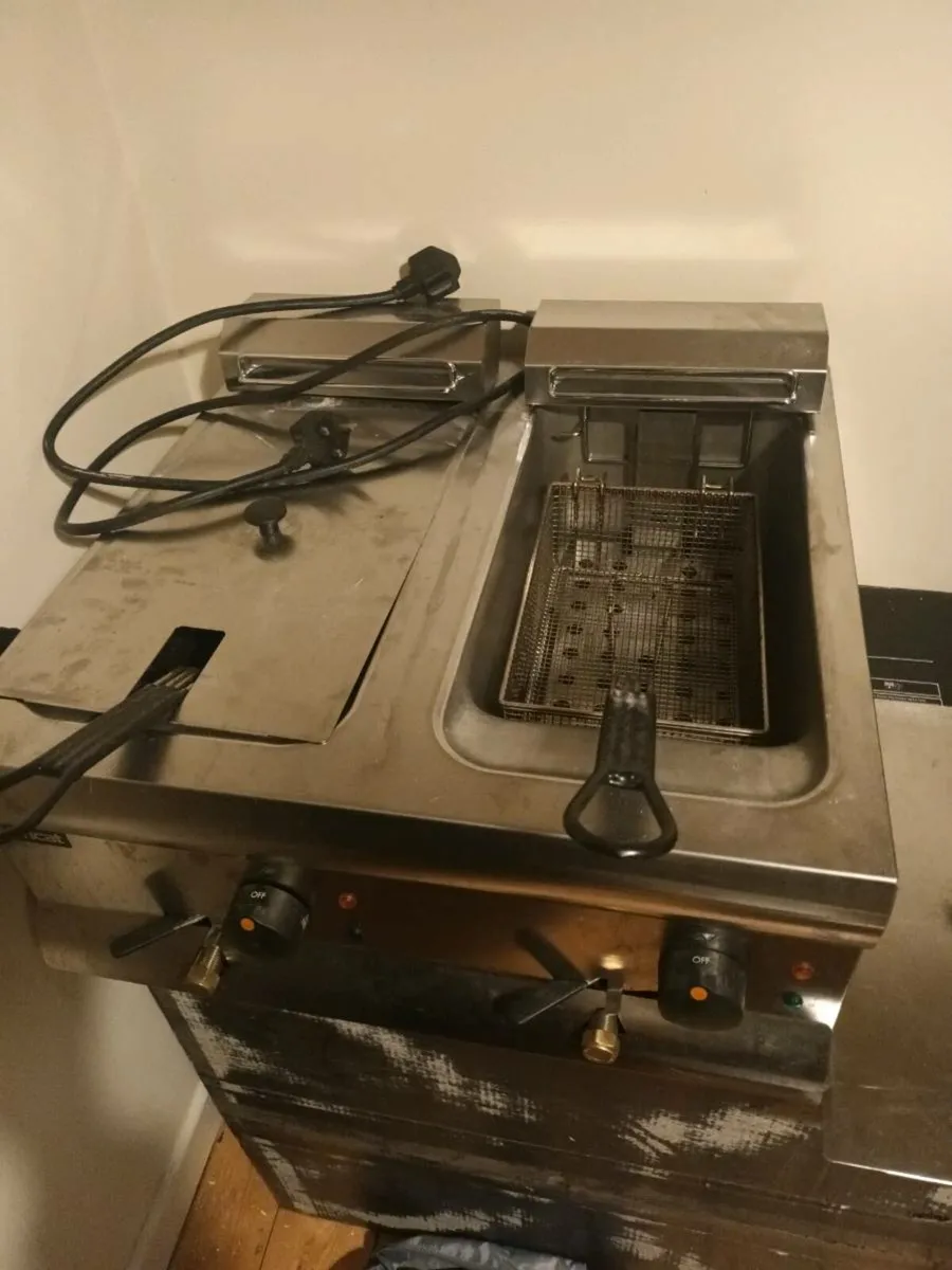 Lincat df66 and df33 fryer - Image 2