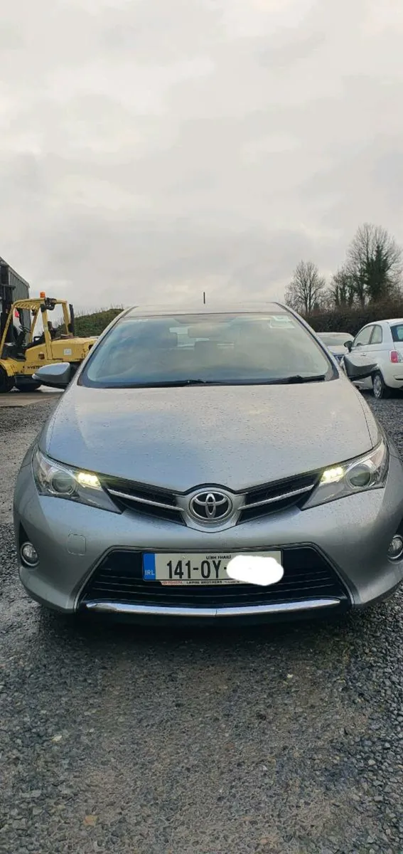 141 TOYOTA AURIS DIESEL - Image 2