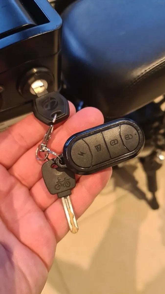 DYU A5 Working 100% - Mint Condition Electric Bike - Image 2