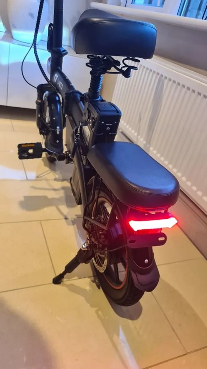 DYU A5 Working 100% - Mint Condition Electric Bike - Image 4